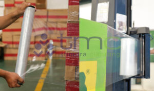 Stretch film and machine roll
